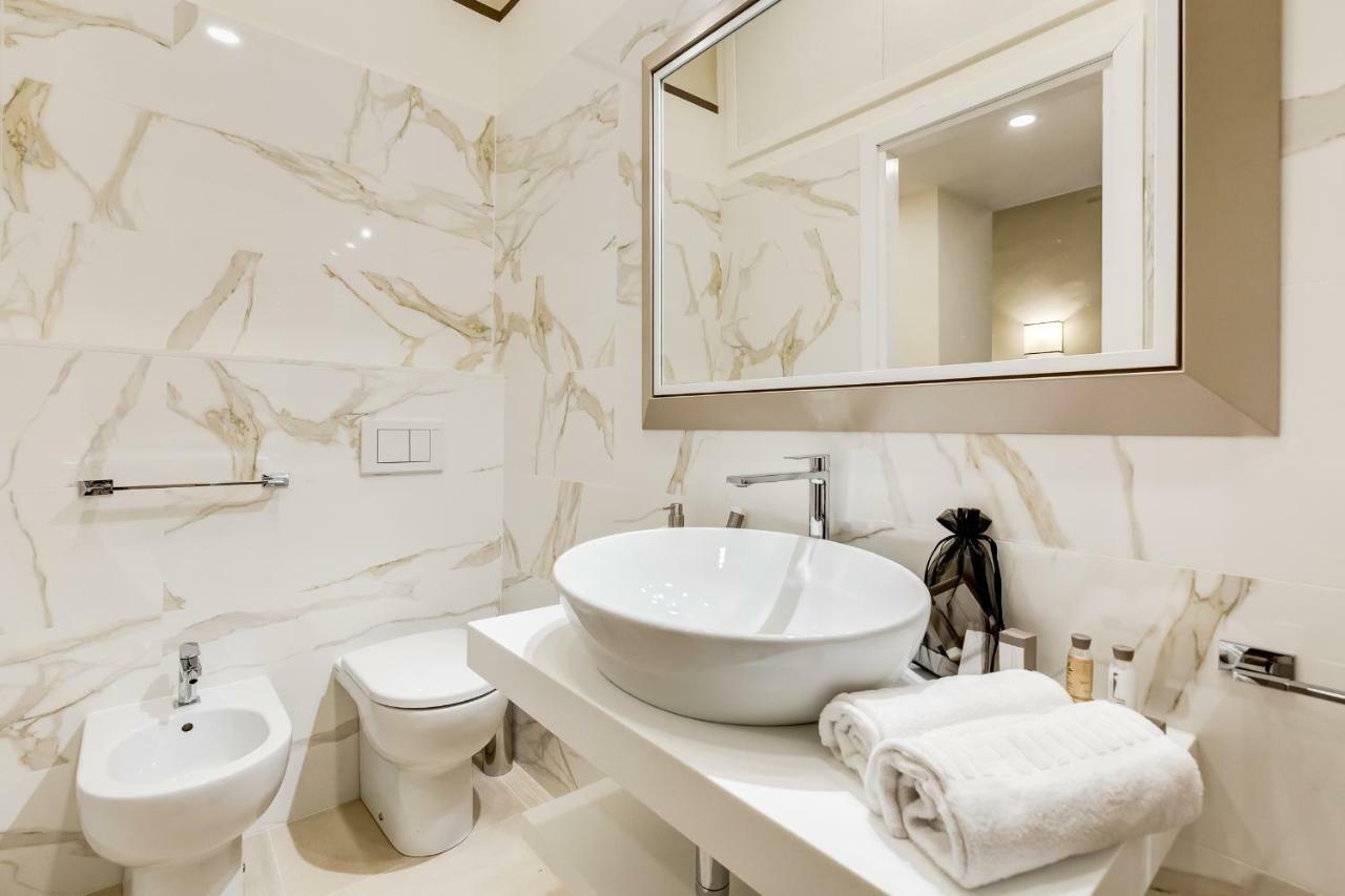 Trevi Chic House Apartment โรม ภายนอก รูปภาพ