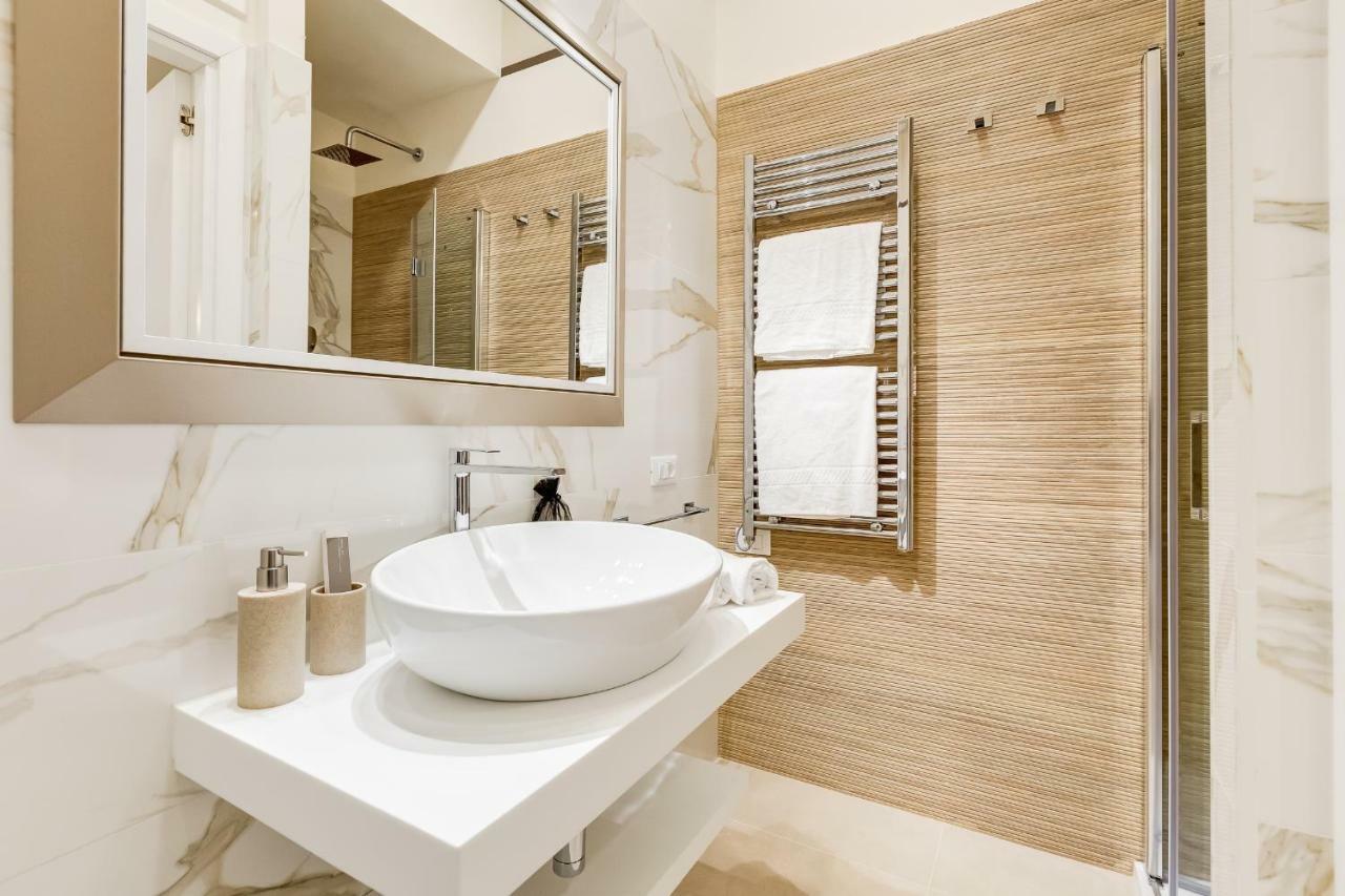 Trevi Chic House Apartment โรม ภายนอก รูปภาพ