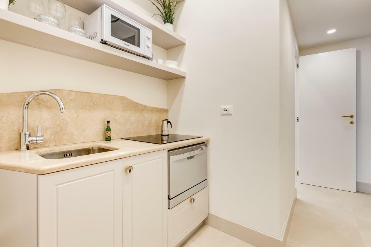 Trevi Chic House Apartment โรม ภายนอก รูปภาพ